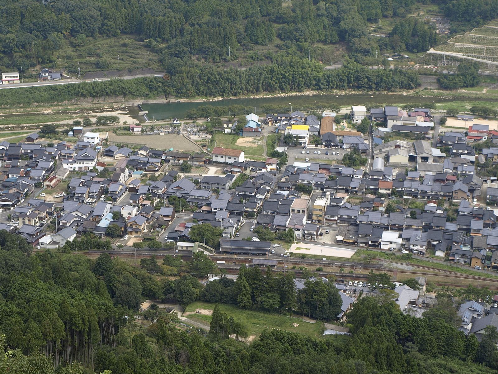 参考：竹田城跡から見た朝来市竹田の町並み