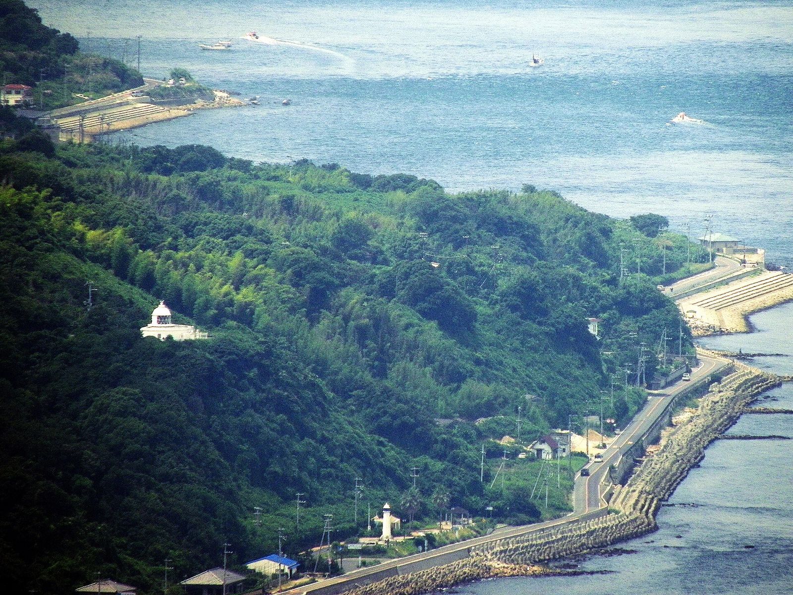 明石海峡大橋から見た江崎灯台