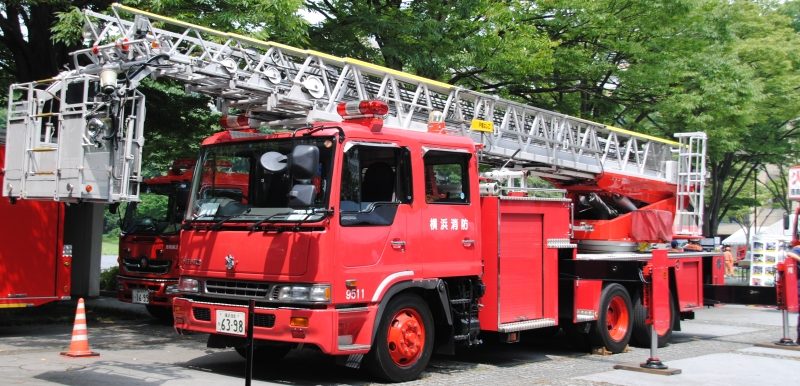 横浜市消防局のはしご車（参考：同種の車両。当日の車両とは異なる場合があります）