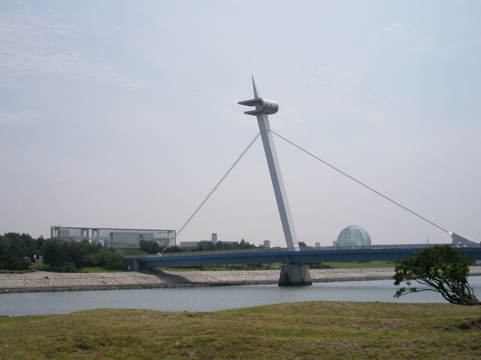 葛西臨海公園と西なぎさを結ぶなぎさ橋