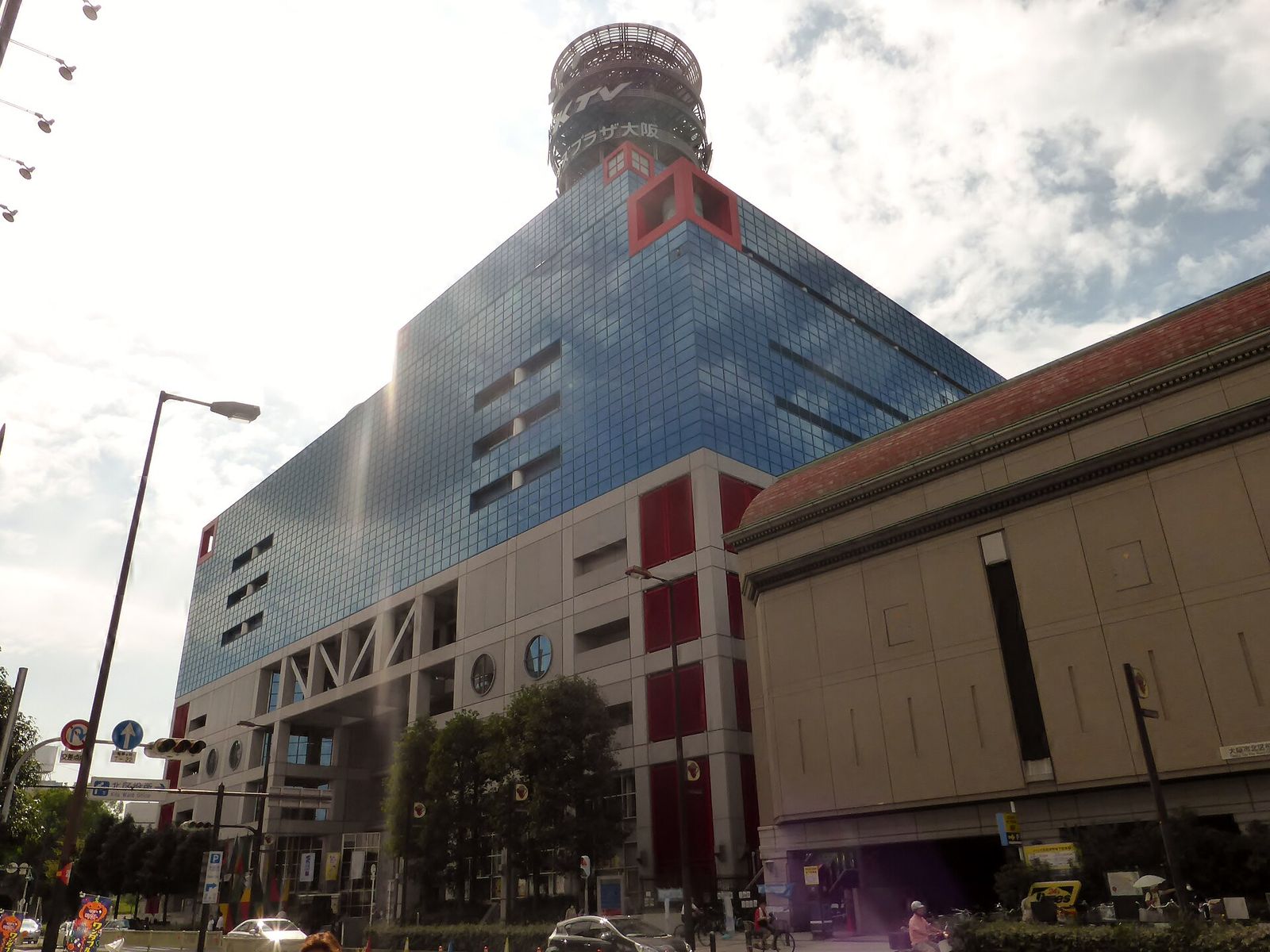 キッズプラザ大阪が入る建物