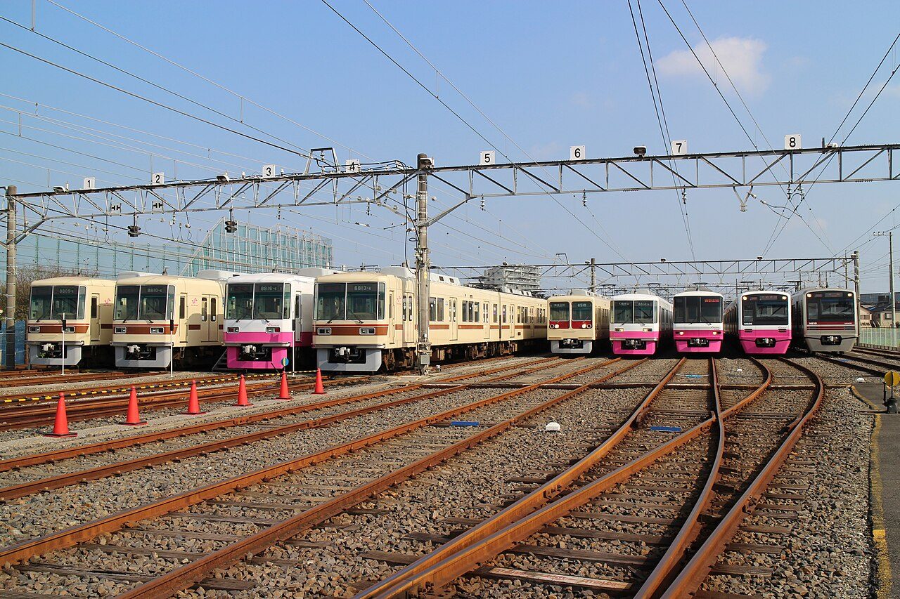 くぬぎ山車両基地