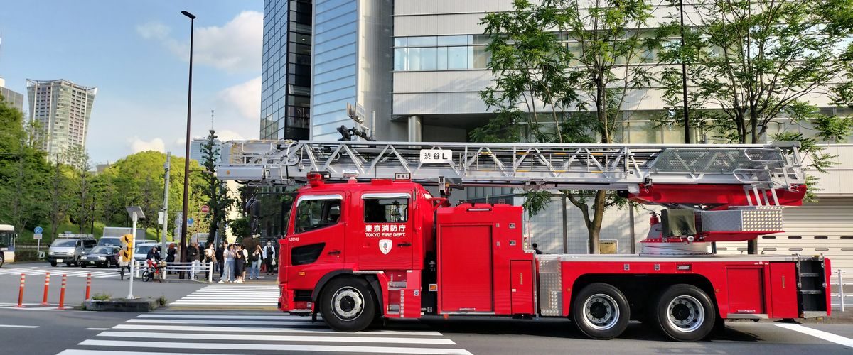 東京消防庁のはしご車（参考：同種の車両。当日の車両とは異なる場合があります）