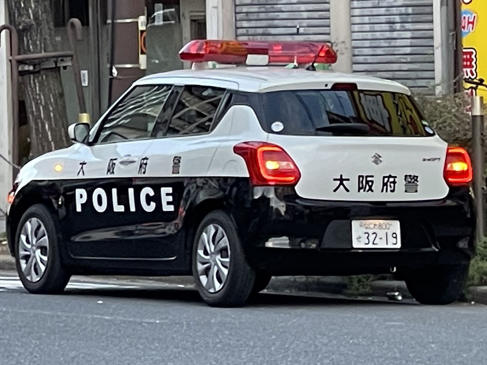 大阪府警のパトカー（参考）