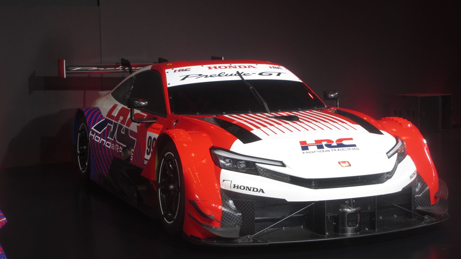 東京オートサロン2026に展示されたレース車両